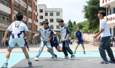 雷速APP下载:这所乡村小学，10年打坏1000多个篮球——中小学“以体育人”成效观察之二
