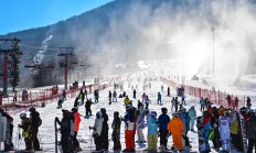 雷速体育下载:追光｜炎炎夏日，这里的滑雪场“上新”啦！