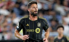 雷速APP下载:消息人士透露，吉鲁将在终止LAFC合同后加盟里尔
